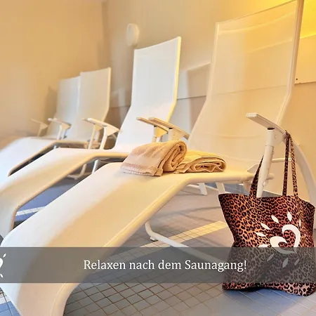 De Uul Mit Schwimmbad Und Sauna Dorumer Neufeld